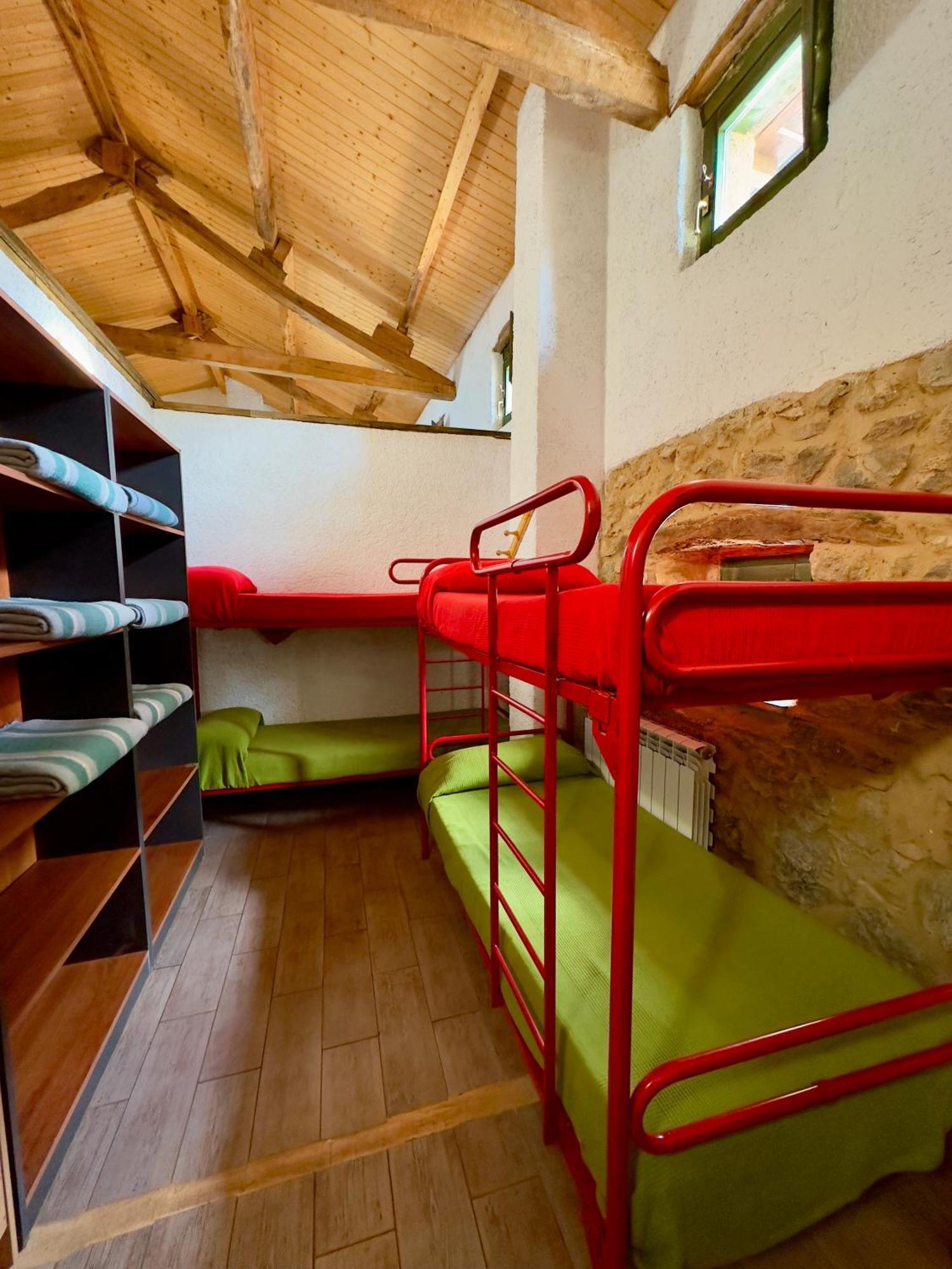 Albergue Valle De Arbas Cubillas de Arbas Bagian luar foto