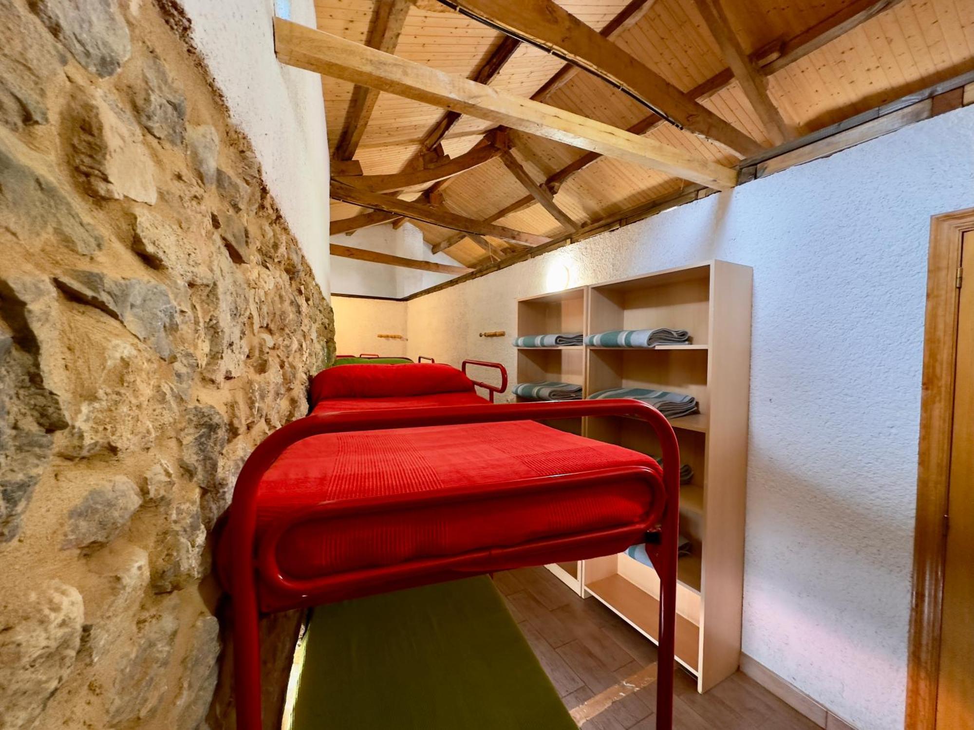 Albergue Valle De Arbas Cubillas de Arbas Bagian luar foto