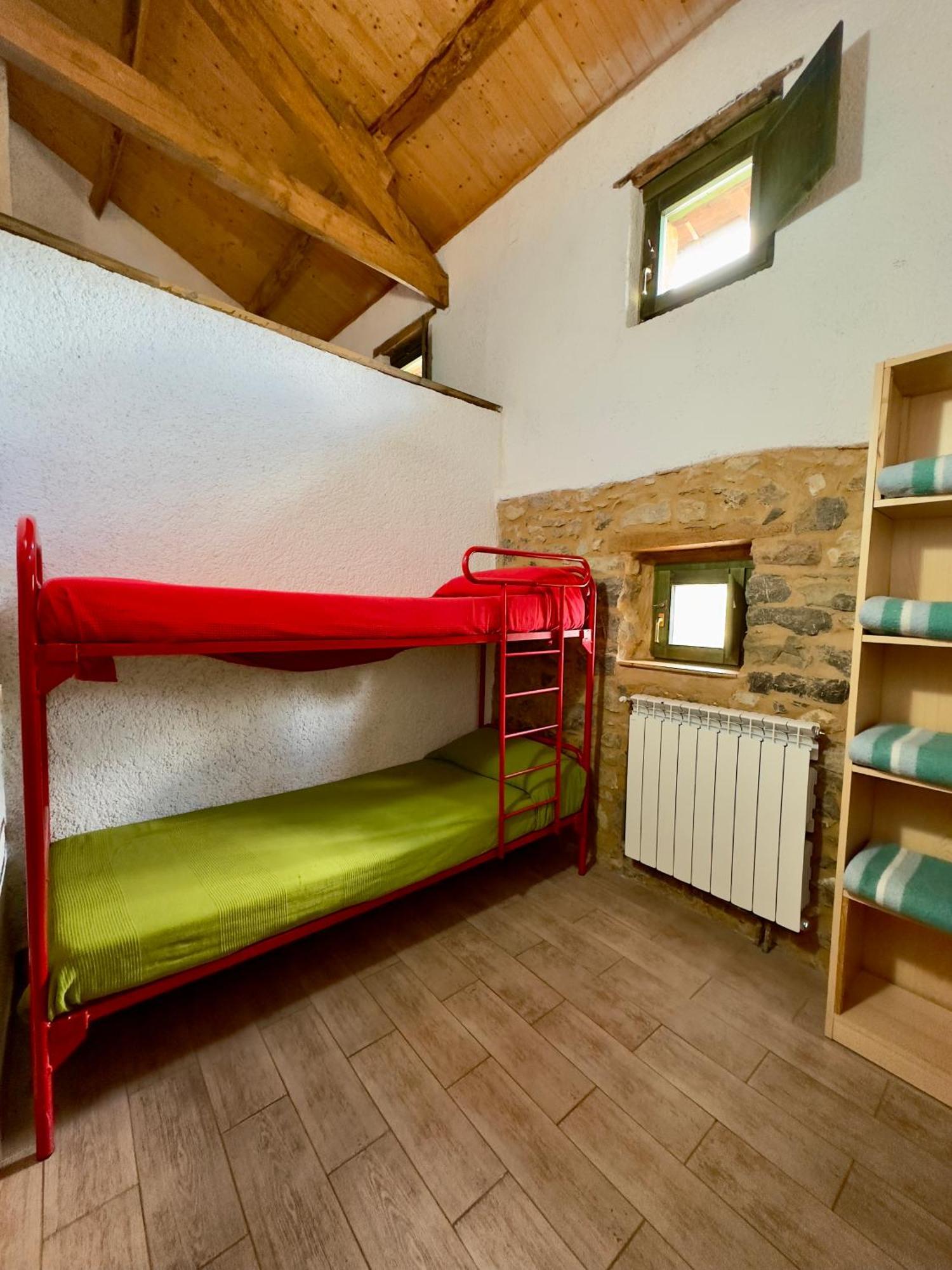Albergue Valle De Arbas Cubillas de Arbas Bagian luar foto